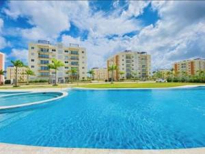 Elegant Beachy 1-Bedroom Vacation Apartment