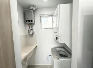 Elegant Beachy 1-Bedroom Vacation Apartment