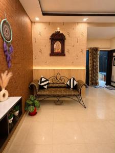 2BHK in raja park with private balcony & terraces