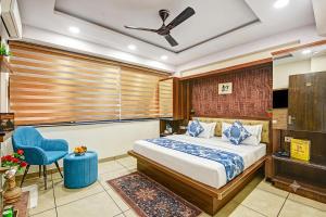 Hotel The Le Grand Luxe New Delhi