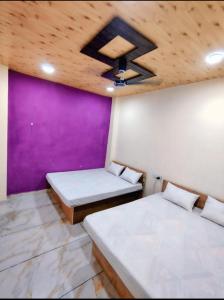 Jay shree Kedar room