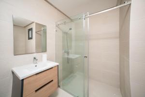 Duplex Raffiné avec Terrasse et Jacuzzi