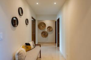 10 Bdrm Oceanfront Villa with panoramic views