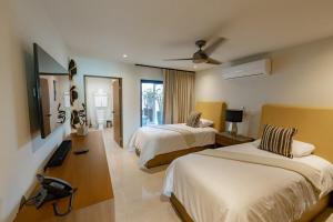 10 Bdrm Oceanfront Villa with panoramic views