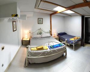 Very central apartment by shops restaurants