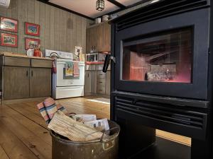Lake Eugenia Escape - Cozy Lakefront with Hot Tub