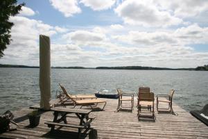 Lake Eugenia Escape - Cozy Lakefront with Hot Tub