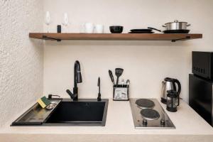 Compact Studio with Balcony Park View Casa Jurel