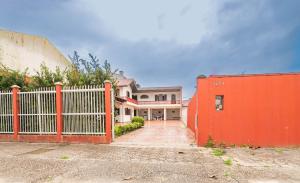 Casa com piscina para grupos em Shangri-lá