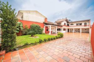 Casa com piscina para grupos em Shangri-lá
