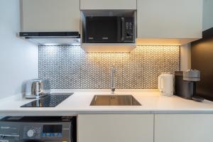 Apartment at the Title Serenity by Lofty