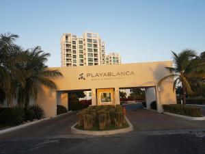 Playa Blanca Edificio Founders 3