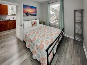 Pleasure Pier Retreat #1