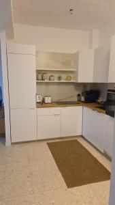 A J Apartaments