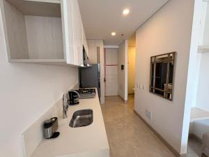 Apartamento Con Balcón y Vista a La Piscina