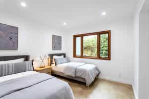The Rose Mar Four Bedroom Villa By the Sea