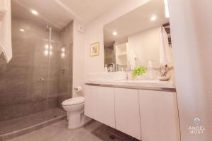 2Br W Dual Pools, Near Beach & 5Th Ave