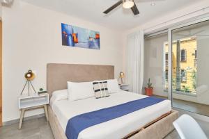 Centric 2Br, 2Pools, Near Beach & 5Th Ave