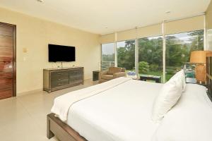 3Br Condo W Pool & Bbq Grill
