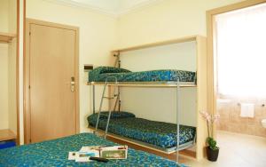 Classic Triple Room - Annex room in Park Hotel Villa Americana
