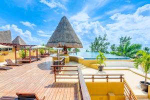 Penthouse W Private Terrace & Rooftop Pool