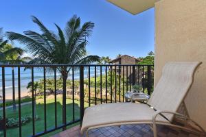Remodeled OceanFront 2BR AC Pool - Kaanapali Shores 404
