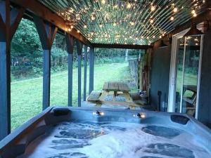 Horizon Chalet Private Pool Hot Tub Pet Friendly