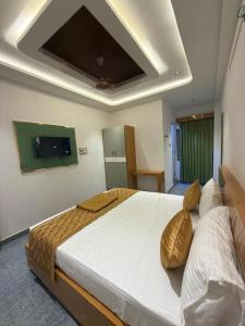 Abnas Residency