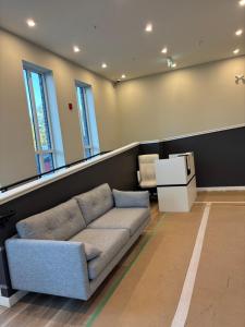 Corner city luxury suit