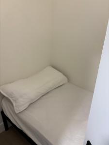 Corner city luxury suit