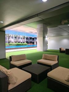 Cozy 2 Beds MOA Pasay with Netflix and Wifi