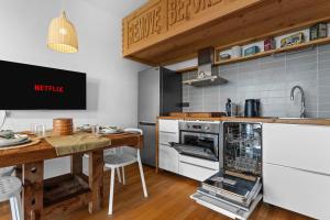 University Apartment - Fast Wifi And Free Parking