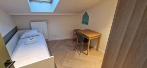 3bedroom apartment, close to Main Station, with AC
