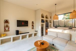 Beige Villa 4 - Uluwatu by Yolla Hospitality