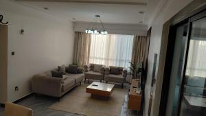 Executive two bedroom apartment which features swimming pool,gym and amazing scenic views