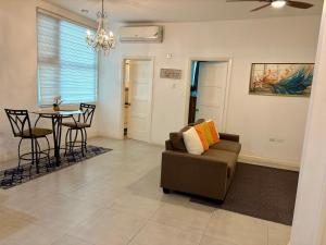 Centrally Located 1Bedroom Gated and Secure