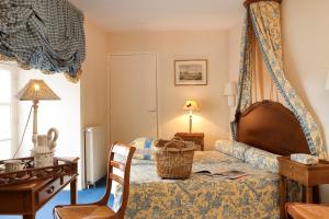 Hotels Chateau Colbert : photos des chambres