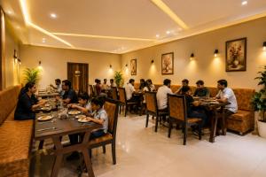 Hotel Sulit Near Taj Mahal - Agra