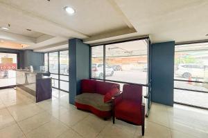 RedDoorz near Batuceper Station