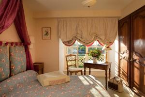 Hotels Chateau Colbert : photos des chambres