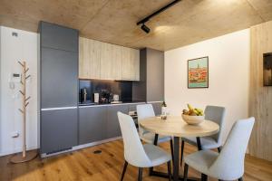 Marina da Afurada Apartments - William Shakespeare
