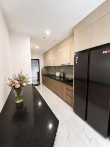 Căn Hộ Celadon 2 Phòng Ngủ Sát Hồ Bơi Ban Công View Đẹp