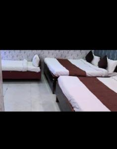 I Gautam Grand hotel Near railway junction by nts