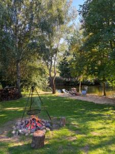 Kryjówka- domek z balią nad stawem bez sąsiadów
