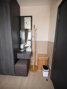 BTS Udom Suk - Pool, Gym, Coffee & WiFi