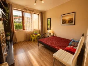 Albena Hills | 2BR, Pool & Garden Views