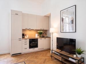 Luxury Apartments on Prestigious Nowogrodzka Street by Nestaro