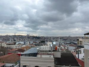 Just on Galata Tower Square - Amazing view - 2BR