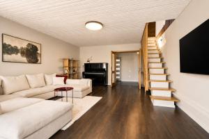 Castle View Rooftop Terrace Penthouse 5BR Old Town