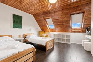 Castle View Rooftop Terrace Penthouse 5BR Old Town